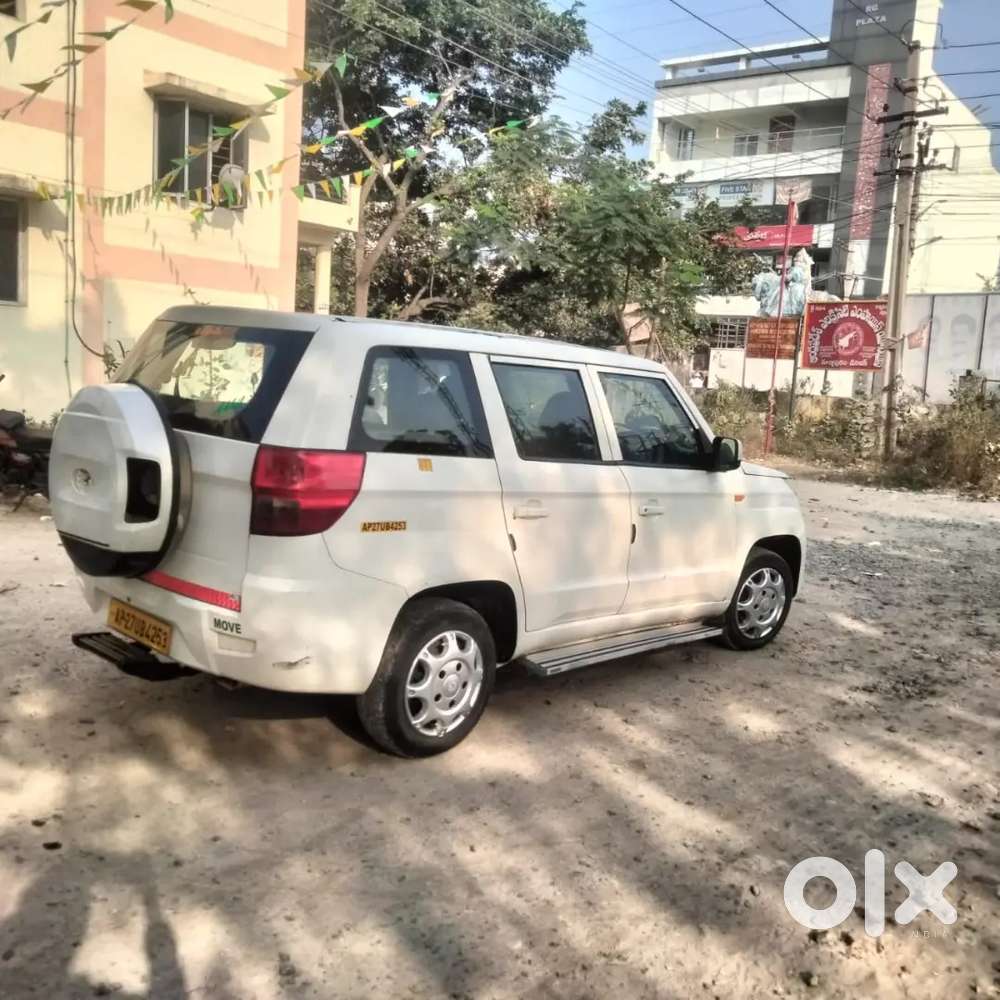 Mahindra Tuv 300 Plus 2018