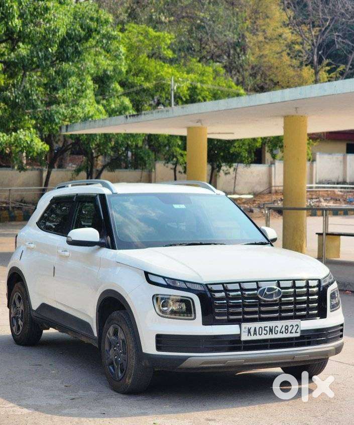 Hyundai Venue 1.2 S (o), 2023, Petrol