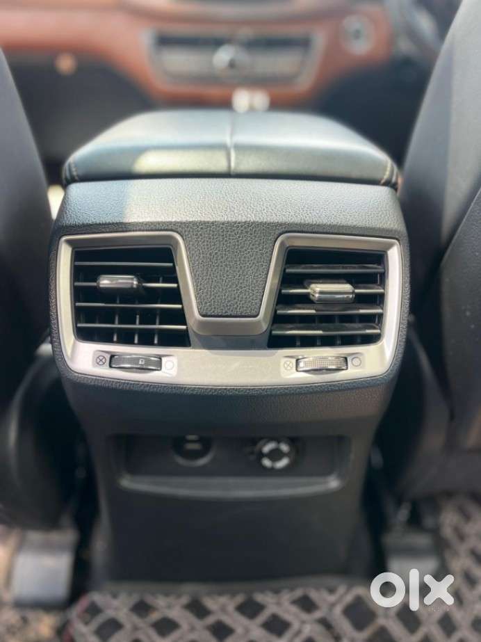 Mahindra Alturas G4, 2021, Diesel