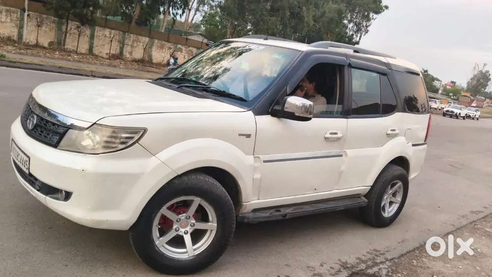 Tata Safari Storme 2017