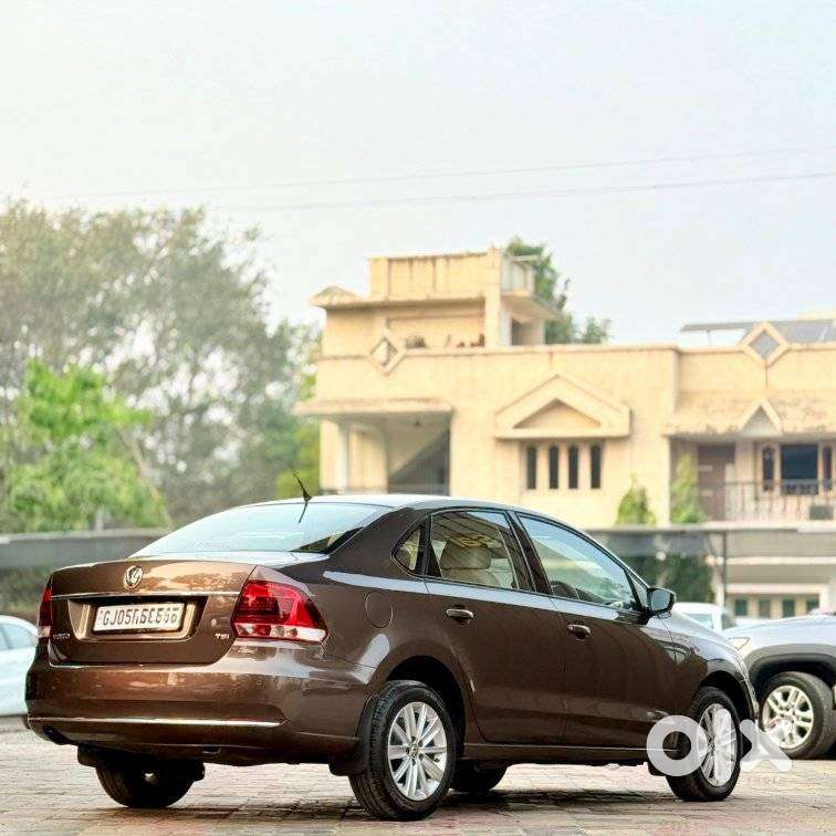 Volkswagen Vento 1.2l Tsi Highline Plus At Petrol, 2017, Petrol