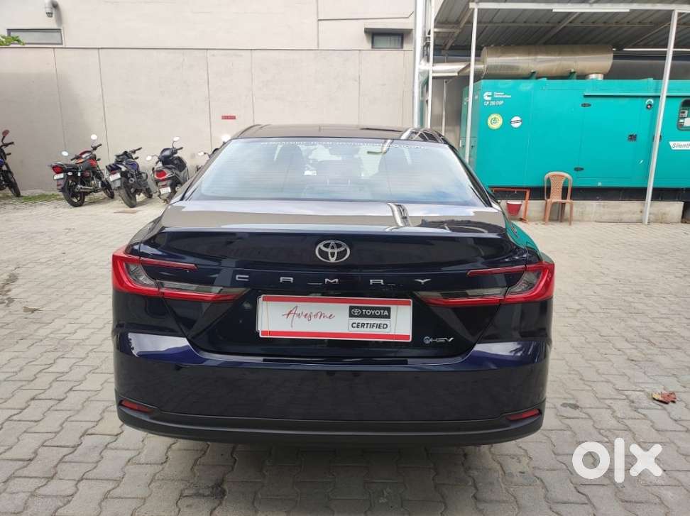 Toyota Camry Hybrid, 2025