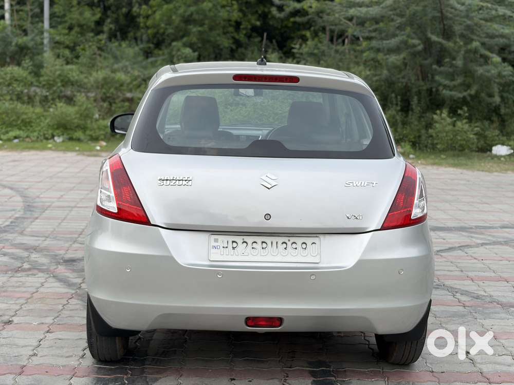 Maruti Suzuki Swift Vxi With Abs, 2012, Petrol