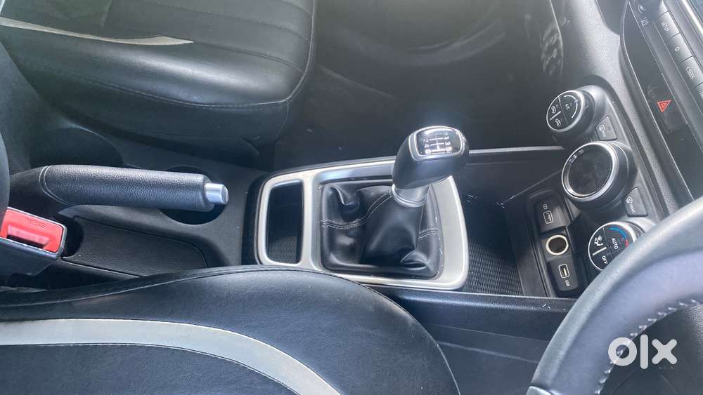 Hyundai Venue 1.0 Sx Turbo Imt, 2021, Petrol