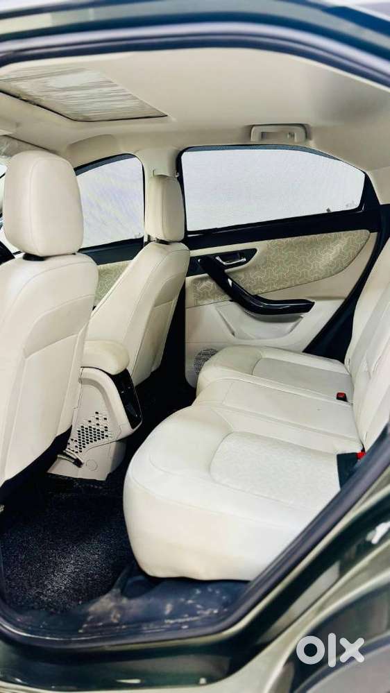 Tata Nexon 1.2 Revotron Xza Plus (l) Dual Tone, 2023, Petrol