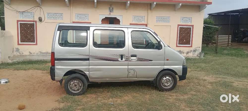 Maruti Suzuki Eeco 2014 Lpg Well Maintained