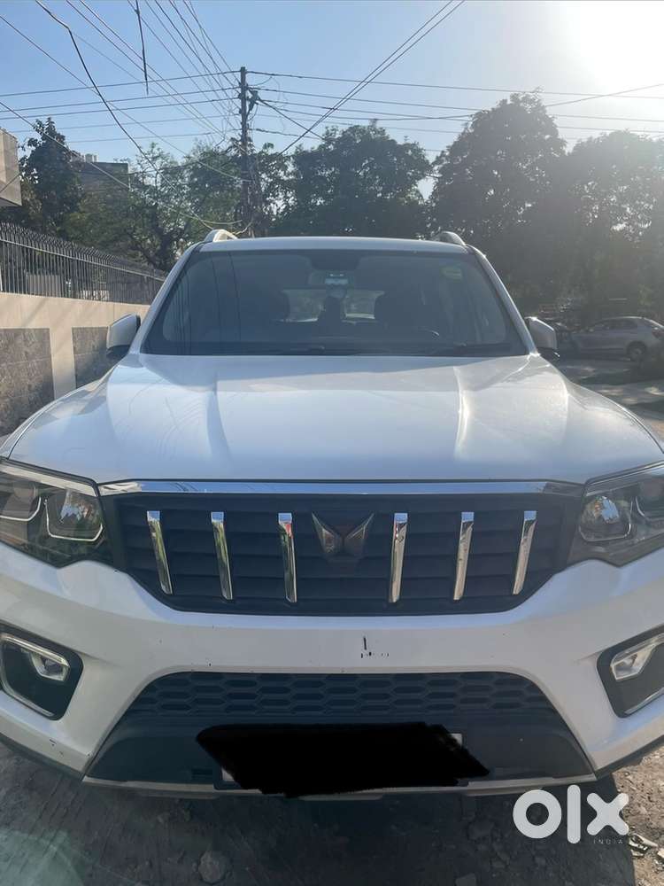 Mahindra Scorpio-n Petrol 2023 Km 41200