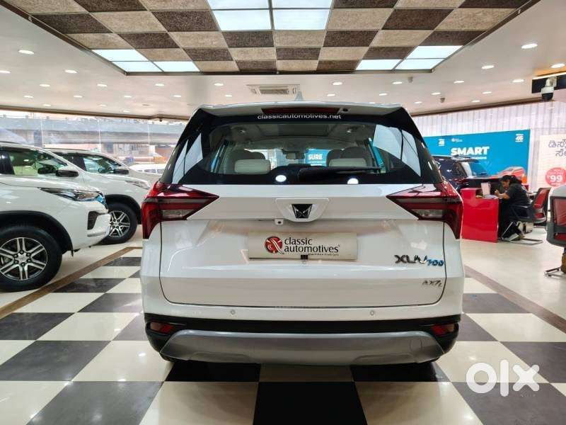 Mahindra Xuv700 2.0 Ax 7 Petrol At Str, 2023, Petrol