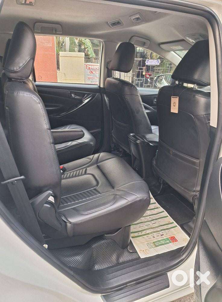 Toyota Innova Crysta 2.4 G Mt, 2025, Diesel