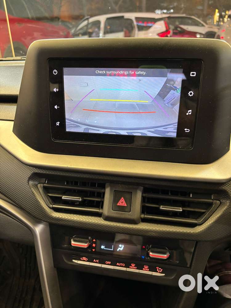 Maruti Suzuki Brezza 1.5 Vxi Smart Hybrid, 2024, Petrol