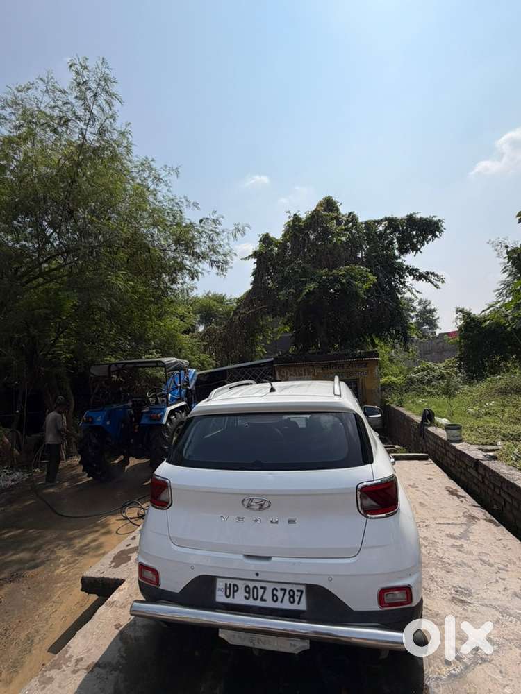 Hyundai Venue Petrol 2023