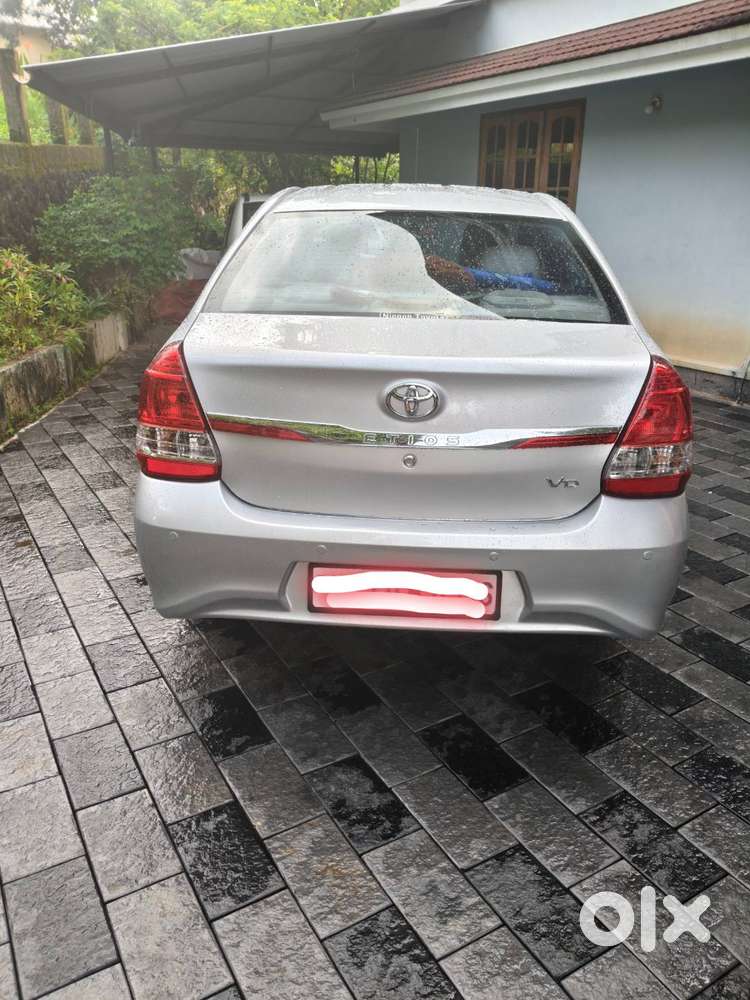 Toyota Company Service Single Owner 2017 Model Etios