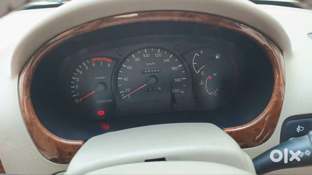 Hyundai Accent 2011 Red