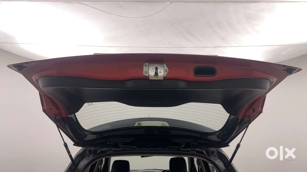 Maruti Suzuki Vitara Brezza Zdi+ Dual Tone Mt, 2017, Diesel