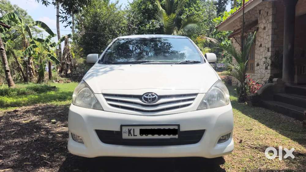 Toyota Innova 2011 Diesel Well Maintained