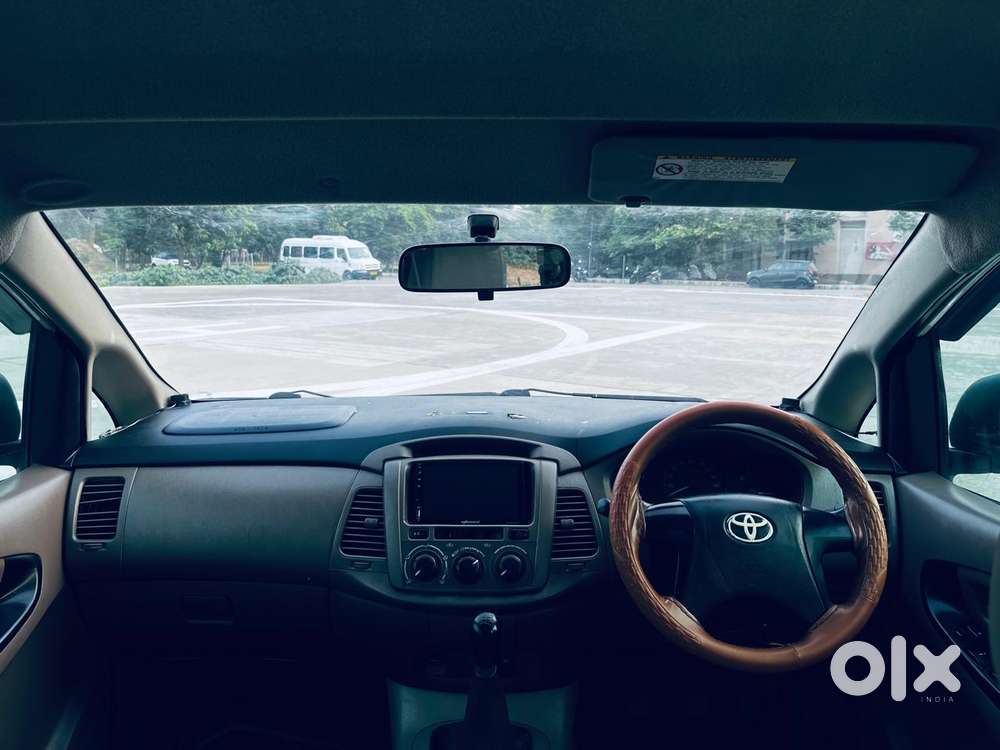 Toyota Innova 2.5 G (diesel) 8 Seater Bs Iv, 2016, Diesel