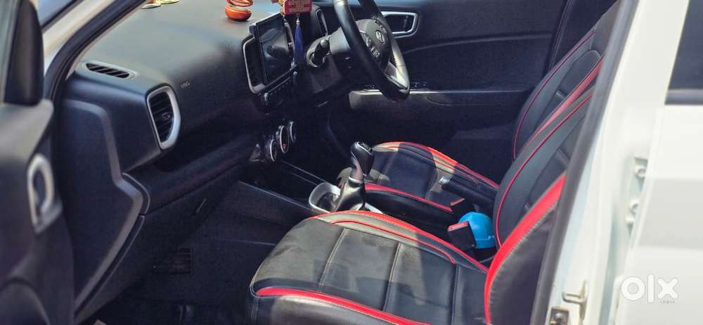 Hyundai Venue Sx Dual Tone Turbo, 2022, Petrol