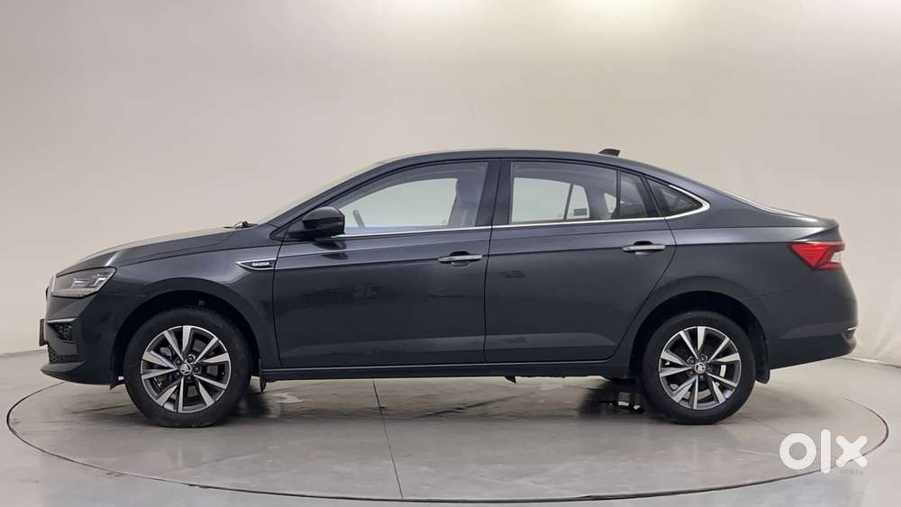 Skoda Slavia Style 1.0l Tsi Mt, 2023, Petrol