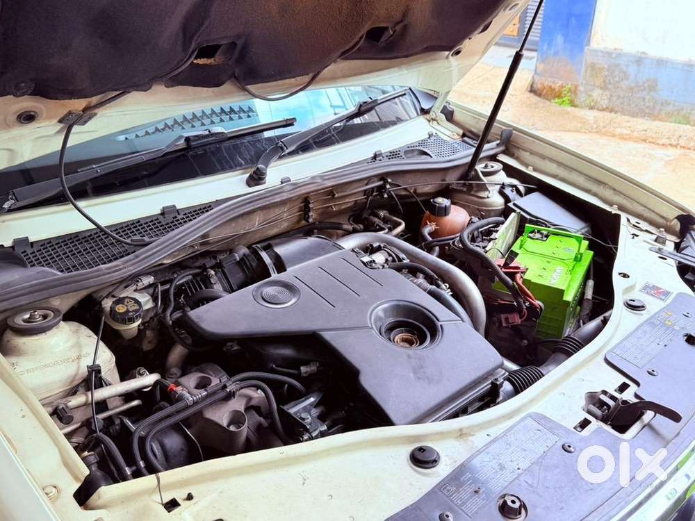 Nissan Petrol Car 2014