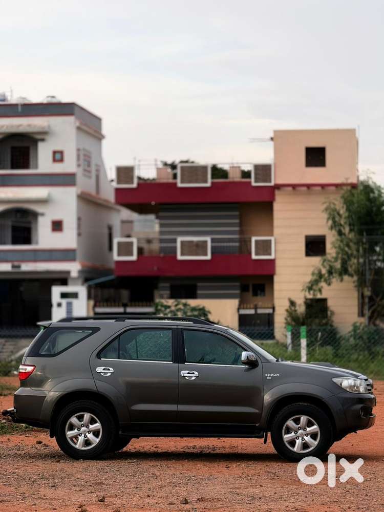 Toyota Fortuner, 2011, Diesel