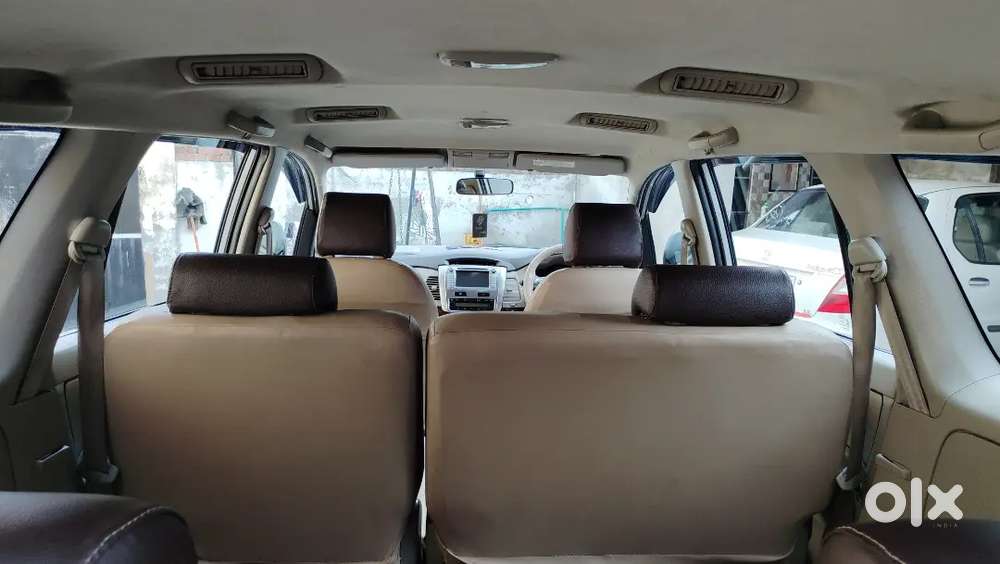Toyota Innova 2014