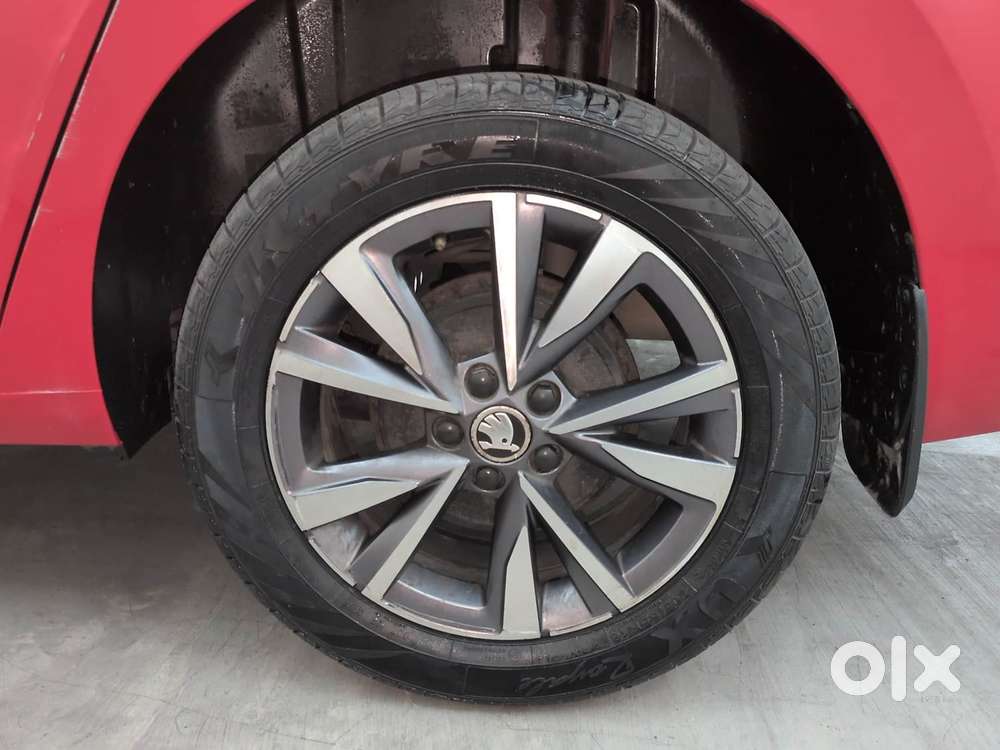 Skoda Slavia Style (non-sunroof), 2022, Petrol