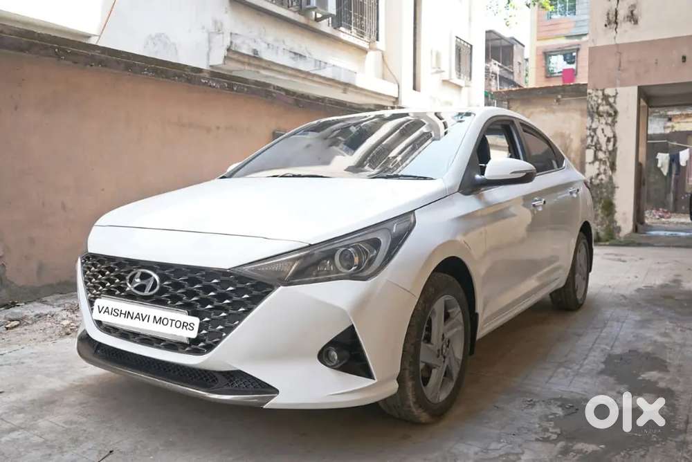 Hyundai Verna 2023 Petrol 23000 Km Driven