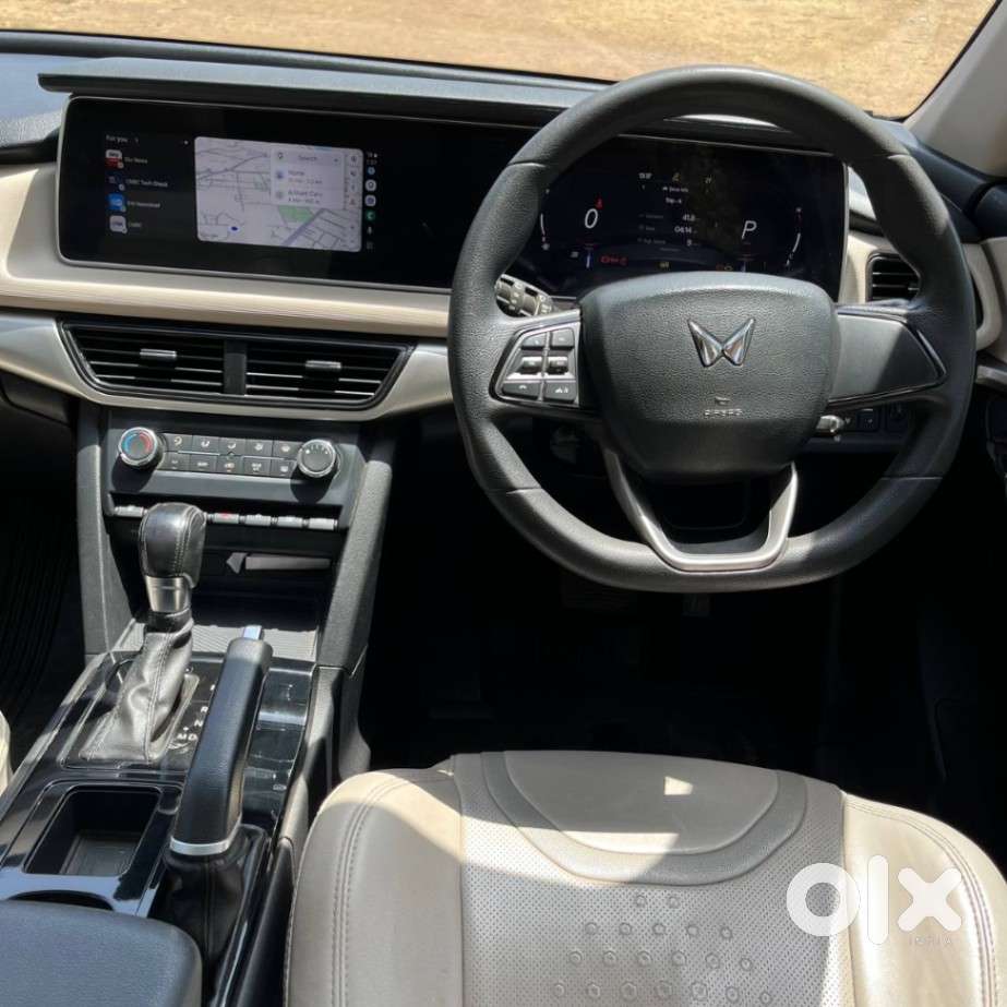 Mahindra Xuv700 2.2 Ax 5 Diesel At 7 Str, 2022, Diesel