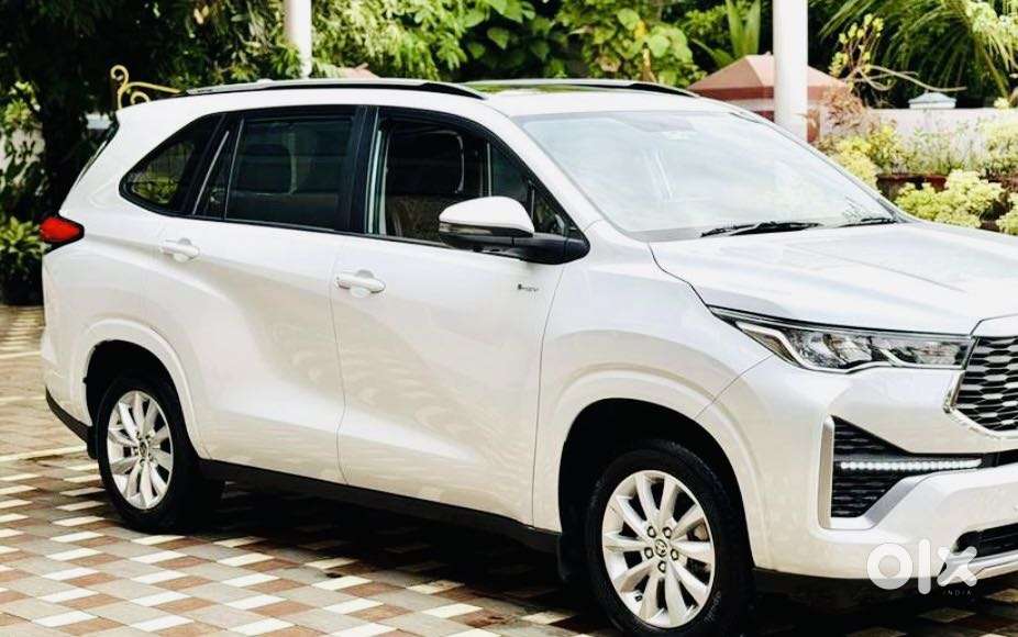 Toyota Innova Hycross 2.0 Vx (o) Hybrid 8 Str, 2023, Electric