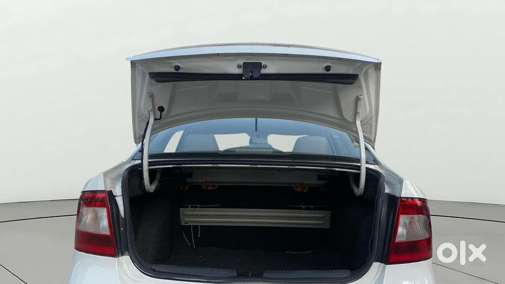 Skoda Rapid 2011-2013 1.6 Mpi At Ambition, 2013, Petrol