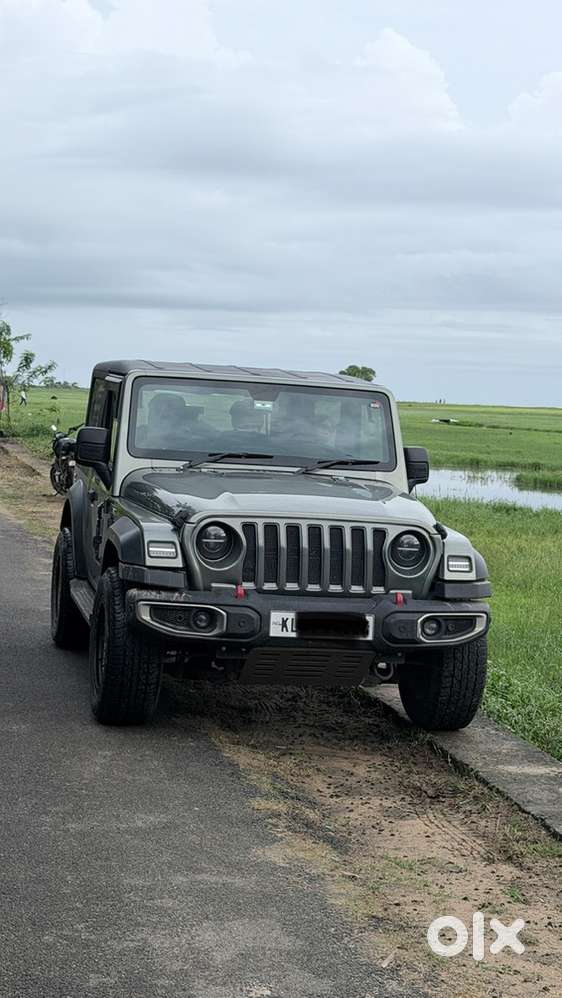 Mahindra Thar Petrol 2022