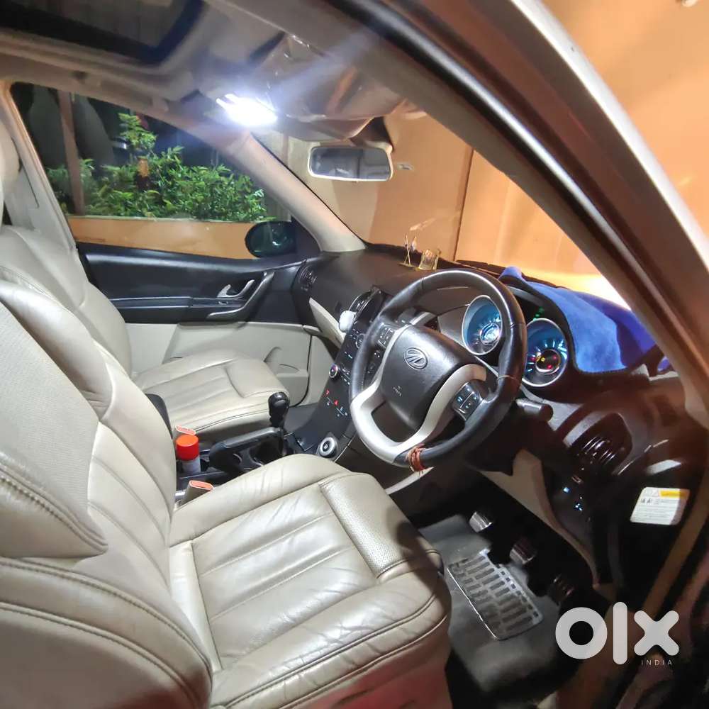 Mahindra Xuv500 W10 (top Model)  2016  Sunroof  Excellent Condition