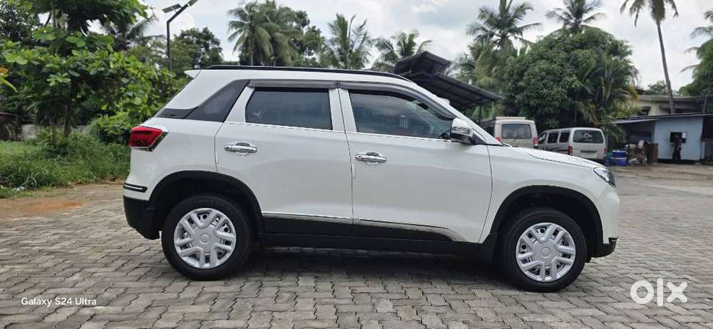 Maruti Suzuki Brezza 1.5 Lxi Smart Hybrid, 2021, Petrol