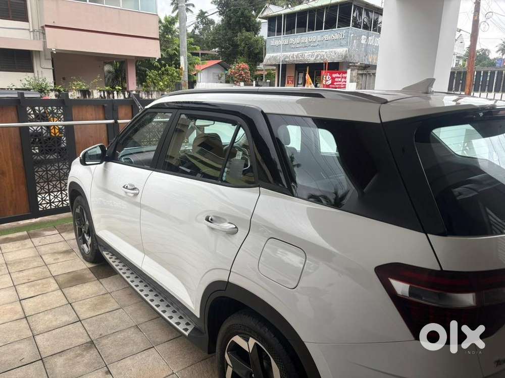 Hyundai Alcazar 2023 Petrol Well Maintained