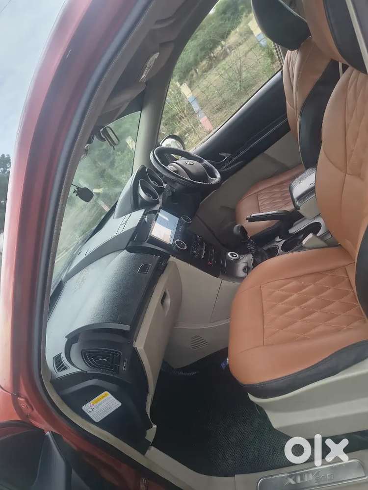 Mahindra Xuv500 W10 2016