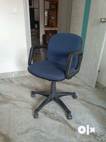 Godrej deals chair revolving