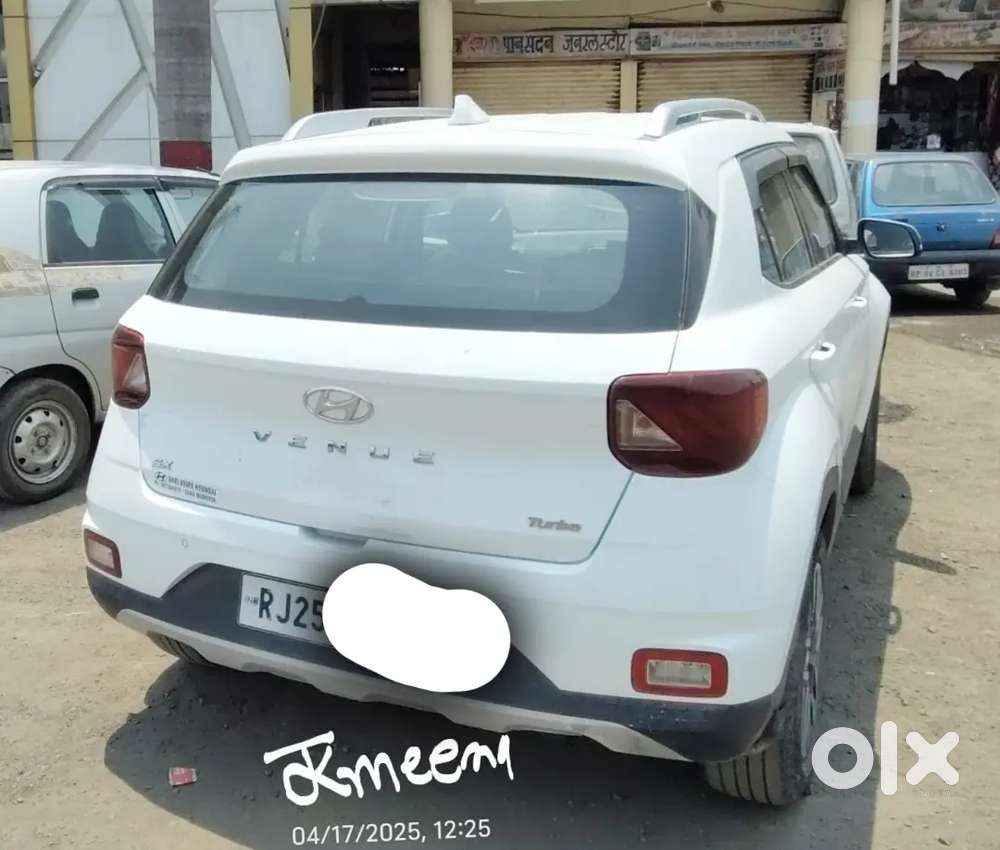 Hyundai Venue 2022 Petrol Good Condition