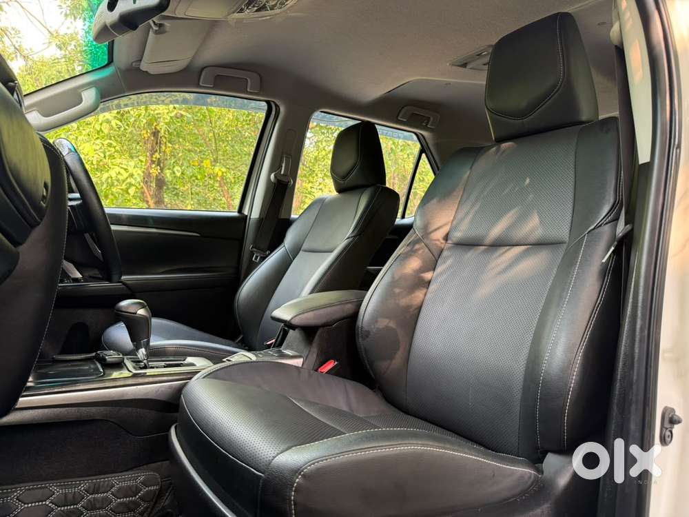 Toyota Fortuner 4x2 At 2.7 Petrol, 2022, Petrol
