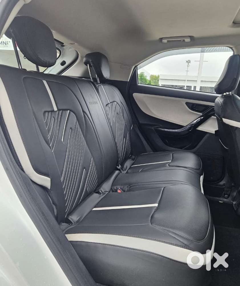 Tata Nexon Creative Plus S 1.2 Revotron Petrol 6 Amt Dt, 2025, Cng &..