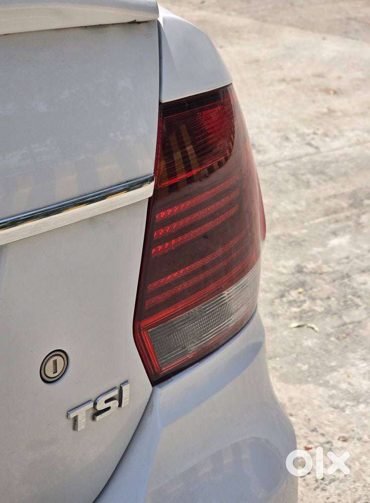Volkswagen Vento 1.2l Tsi Highline Plus At Petrol, 2016, Petrol
