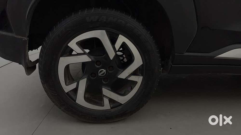 Nissan Magnite 1.0 Xv Premium Turbo Cvt (o), 2023, Petrol