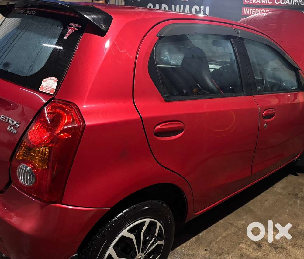 Toyota Etios Liva 2012