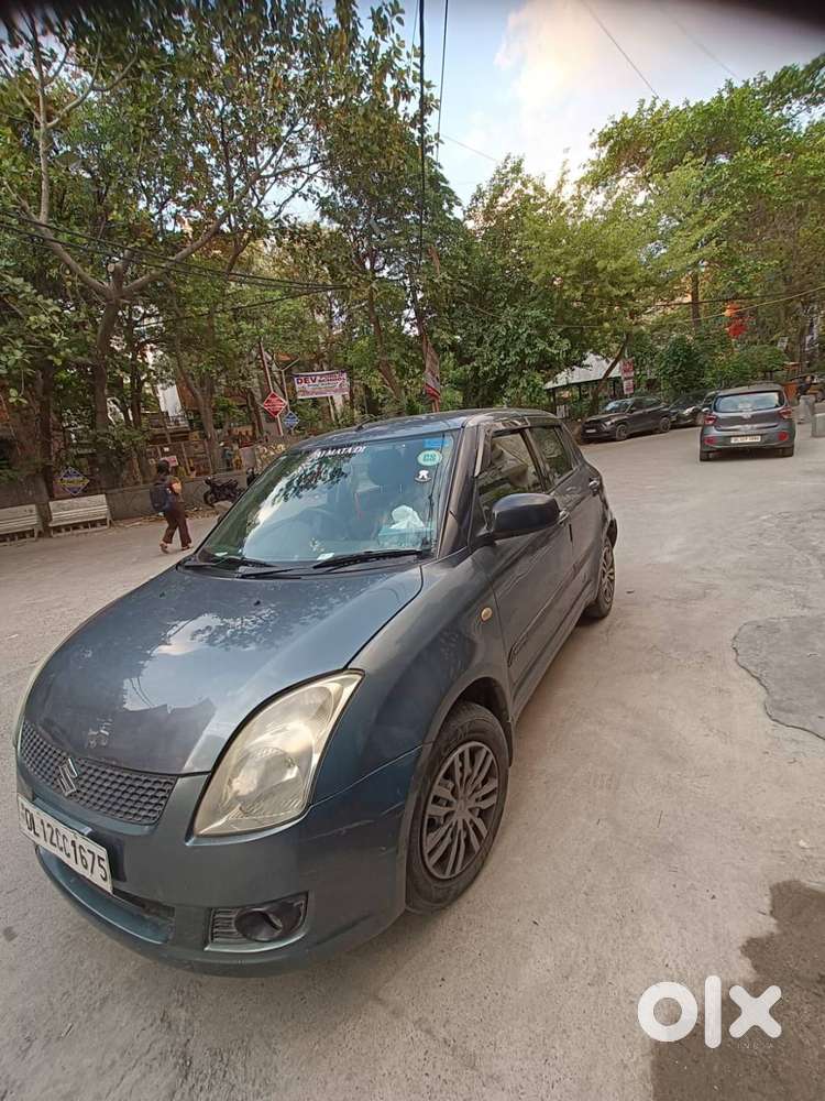 Maruti Suzuki Swift (2011- Petrol) 77k Km (naveen Shahdara-east Delhi)