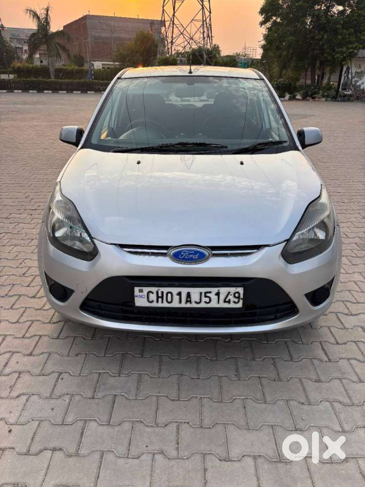 Ford Figo, 2011, Petrol