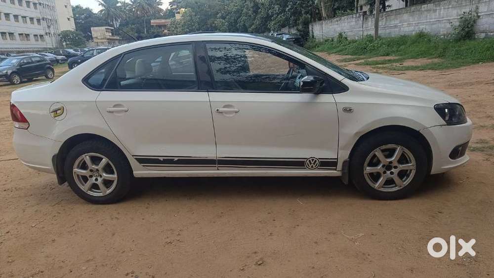 Volkswagen Vento Celeste 1.6 Highline, 2013, Diesel