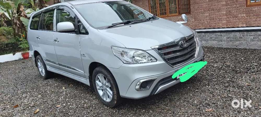Toyota Innova 2011