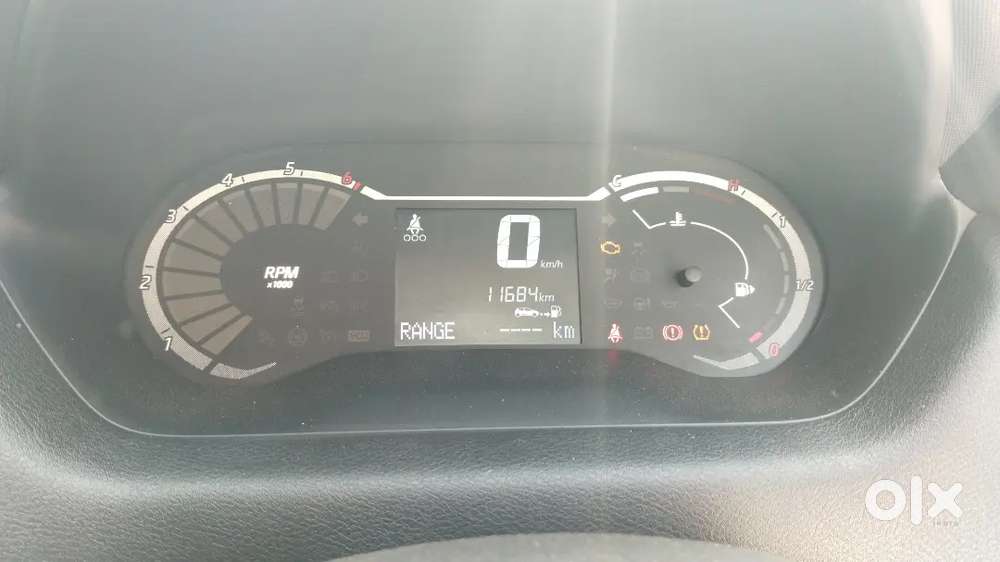 Nissan Magnite 2025 Petrol 11000 Km Driven