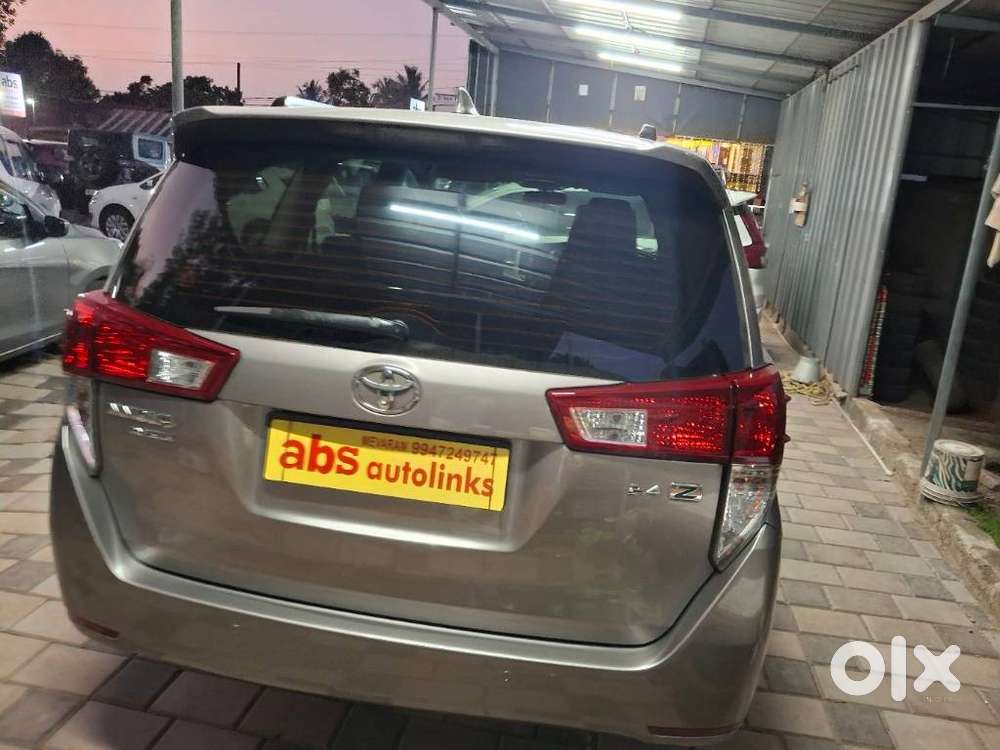 Toyota Innova Crysta 2.8 Z, 2017