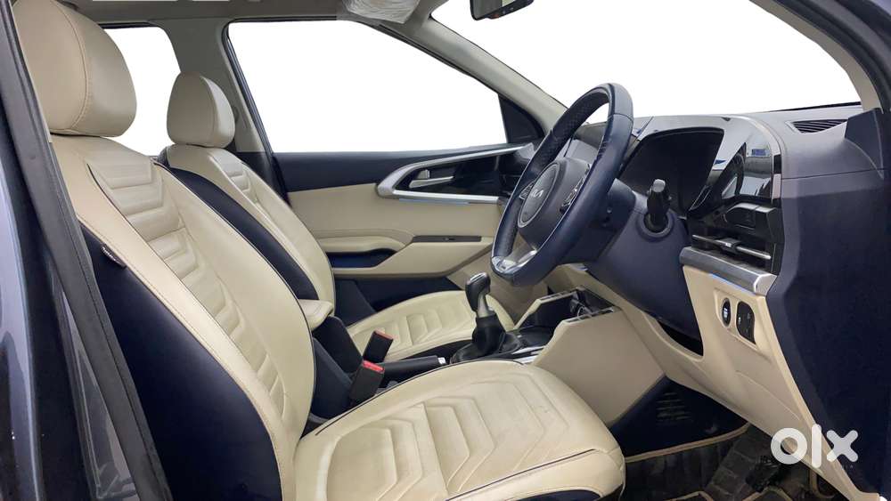 Kia Carens 1.4 Luxury Plus Dct 7 Str, 2022, Petrol