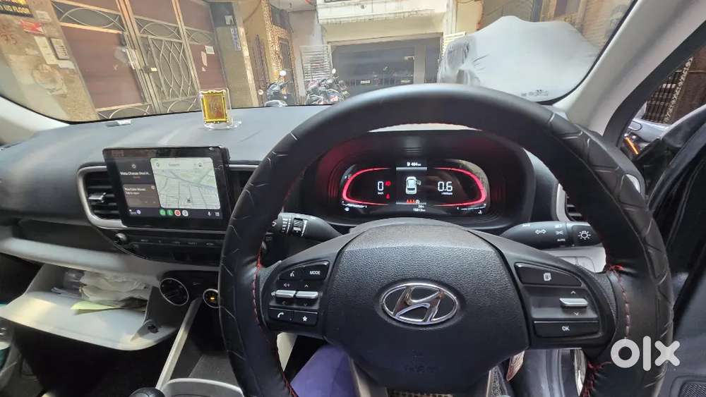 Hyundai Venue 2024 Manual Petrol First Owner